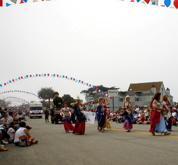 cayucos parade belly dancers