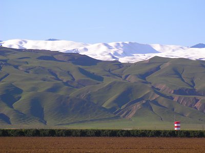 Snow on the Tehachapi's, west of the Grapevine