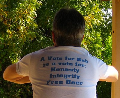 Vote for Bob. Free Beer!!